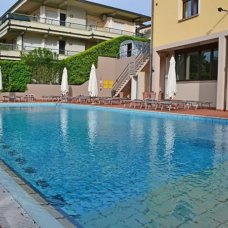 Blu Garda 3*